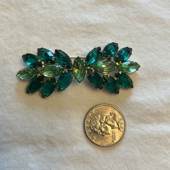 VTG Brooch - Picture 2 of 3